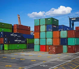 Storage containers